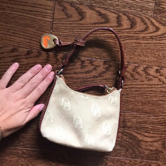 Dooney & Bourke Handbags - Small Dooney & Bourke Purse
